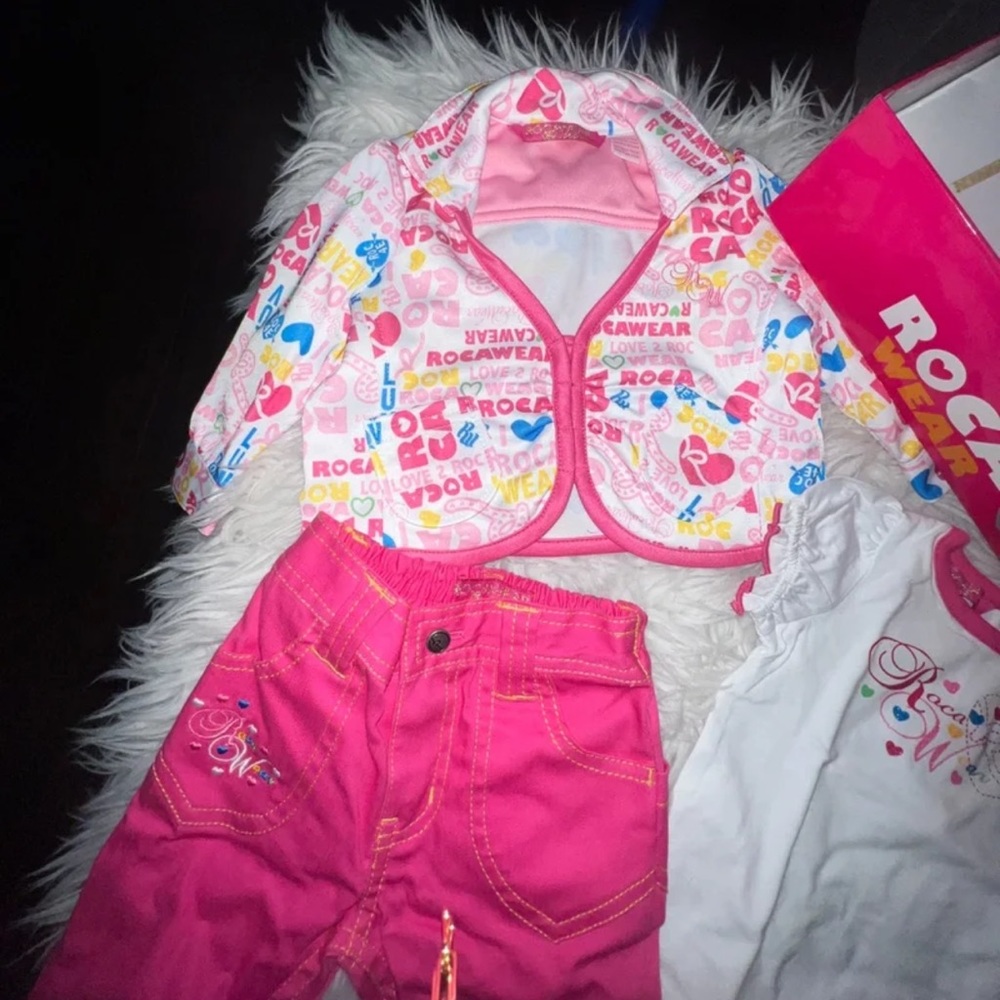 VINTAGE ROCAWEAR BABY GIRL SET - Picture 2 of 9